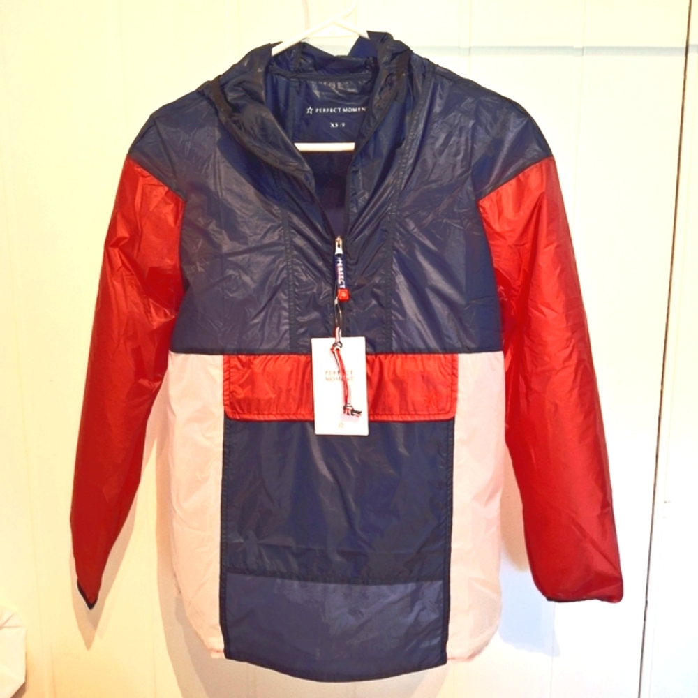 NWT Perfect Moment Ultra Light Track  Rain Windbreaker XS Fits Like A Small